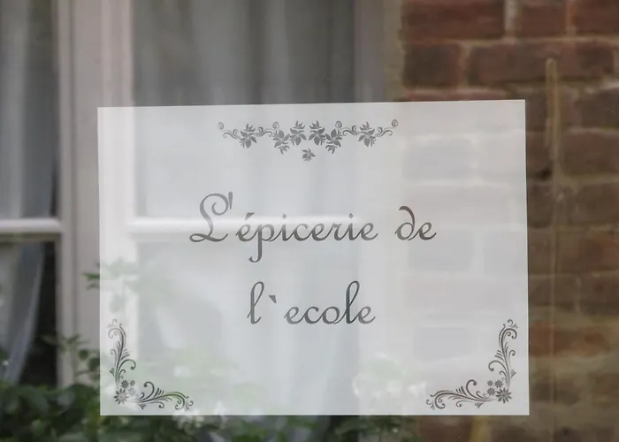 D'hôtes A L'ecole Buissonniere Couette-café 3*