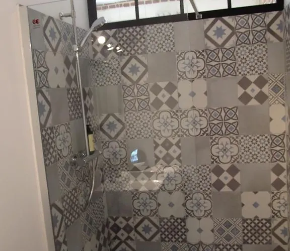 Couette-café D'hôtes A L'ecole Buissonniere 3*